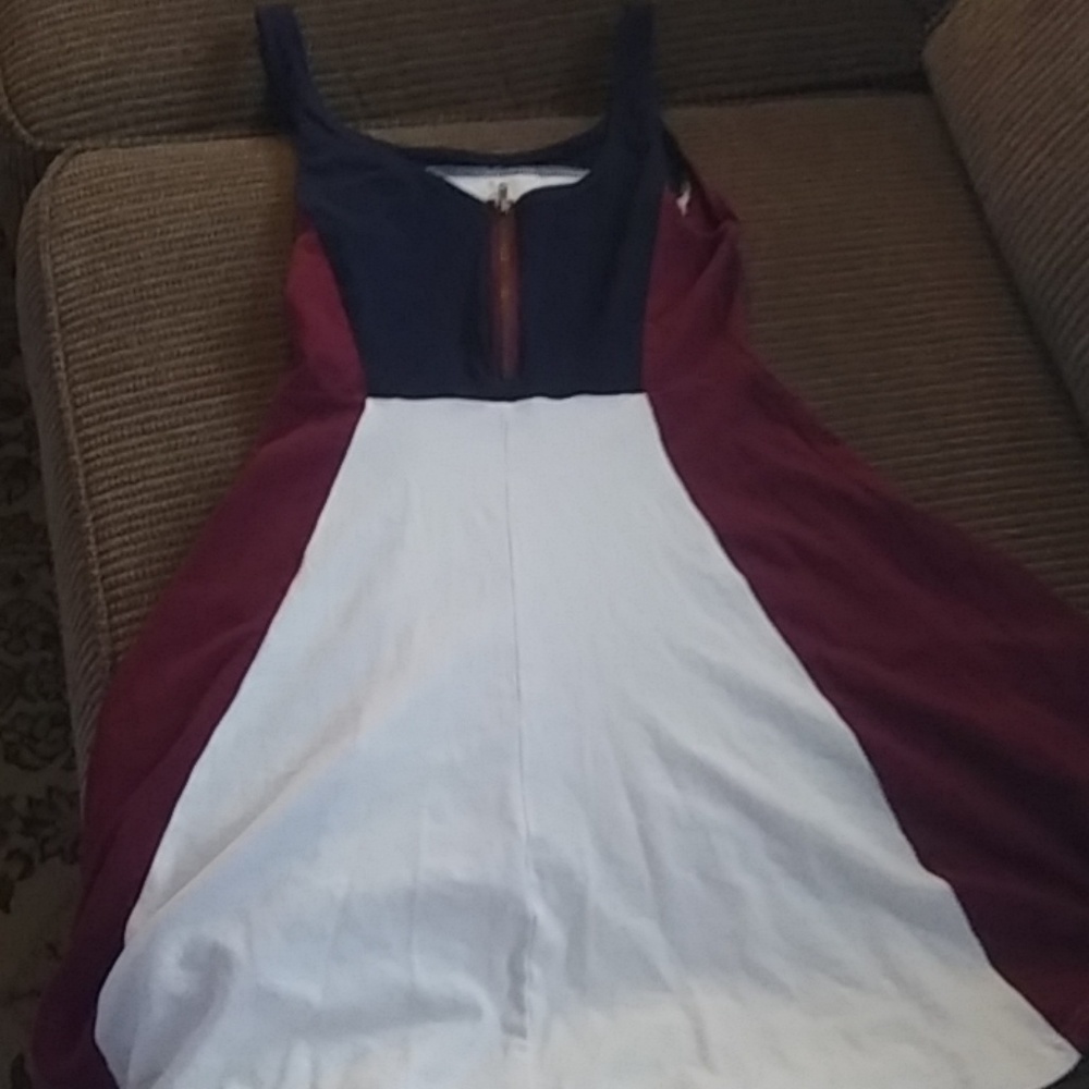 Dress - Picture 3 of 4